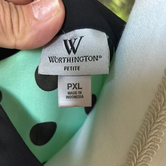 Polka Dot Button-Up Blouse - Black and Green - Picture 3 of 5